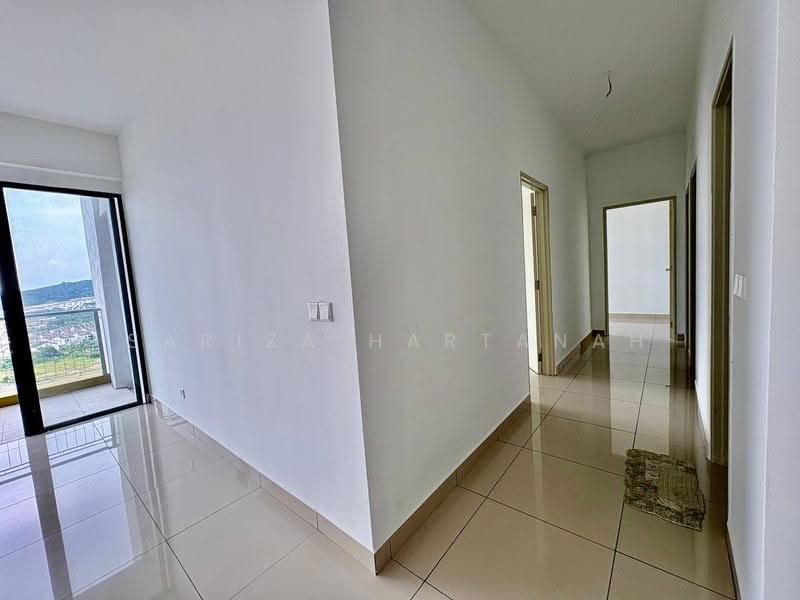 Kondominium untuk Disewa di Topaz Residence - Sariza Hartanah - Corridor - PropertyGuru.com.my