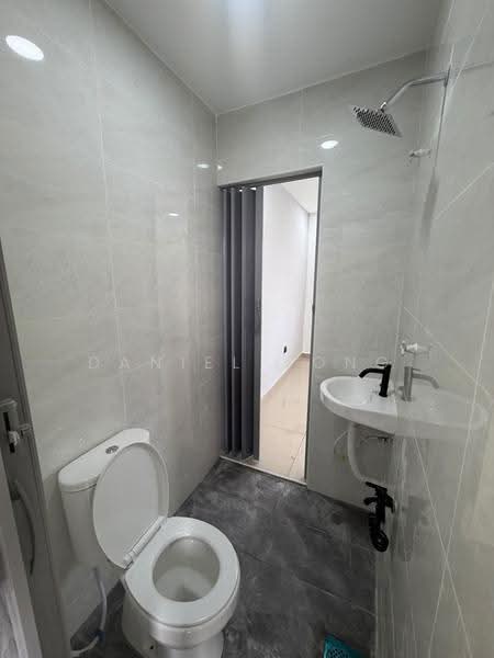 2-storey Terraced House for Sale in Taman Desa Jaya (Johor Bahru) - Daniel Yong - Bathroom - PropertyGuru.com.my