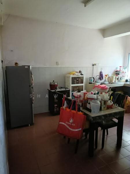 2-storey Terraced House for Sale in Taman Puncak Jalil (Seri Kembangan) - Shawn Tan - Kitchen - PropertyGuru.com.my