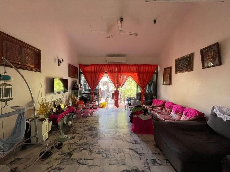 Semi-Detached House for Sale in Sungai Ara (Penang) - Png Lee Peng - Living Room - PropertyGuru.com.my
