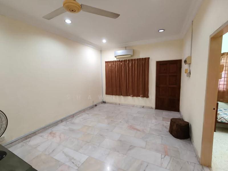1-storey Terraced House for Sale in Taman Malim Jaya (Bachang) - Shawn Teh - Living Room - PropertyGuru.com.my