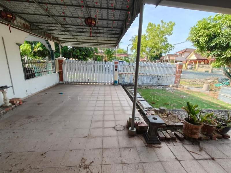 1-storey Terraced House for Sale in Taman Malim Jaya (Bachang) - Shawn Teh - Exterior - PropertyGuru.com.my