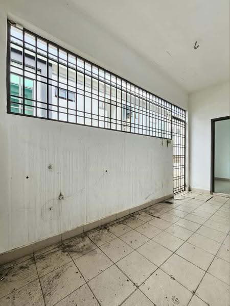 2-storey Terraced House for Sale in Taman Seri Austin (Tebrau) - JAN AU - Balcony - PropertyGuru.com.my