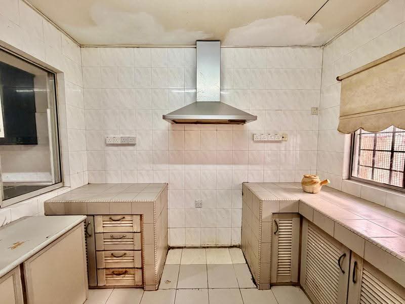 2-storey Terraced House for Sale in Taman Tun Dr Ismail (Kuala Lumpur) - Yin Peng . - Kitchen - PropertyGuru.com.my