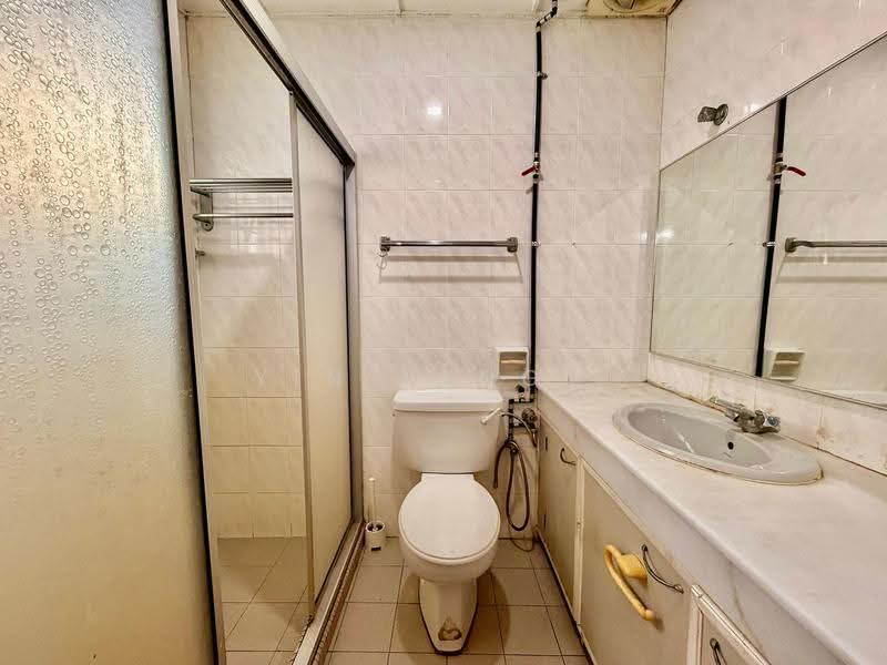 2-storey Terraced House for Sale in Taman Tun Dr Ismail (Kuala Lumpur) - Yin Peng . - Bathroom - PropertyGuru.com.my
