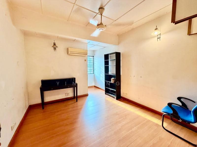 2-storey Terraced House for Sale in Taman Tun Dr Ismail (Kuala Lumpur) - Yin Peng . - Bedroom - PropertyGuru.com.my
