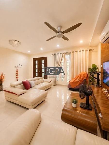 Rumah Teres 3-Tingkat untuk Dijual di Pantai Jerejak (Bayan Lepas) - Eugene Tung - Living Room - PropertyGuru.com.my