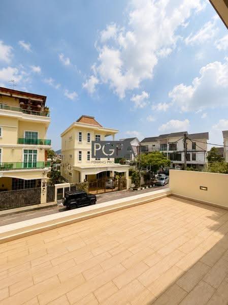 Rumah Teres 3-Tingkat untuk Dijual di Pantai Jerejak (Bayan Lepas) - Eugene Tung - Exterior - PropertyGuru.com.my