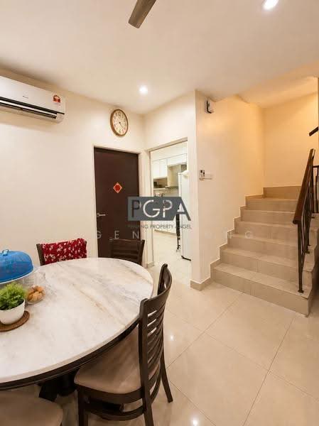 Rumah Teres 3-Tingkat untuk Dijual di Pantai Jerejak (Bayan Lepas) - Eugene Tung - Dining Room - PropertyGuru.com.my