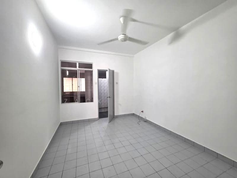 Terraced House for Sale in Petaling Jaya (Selangor) - Zack Leong - Living Room - PropertyGuru.com.my