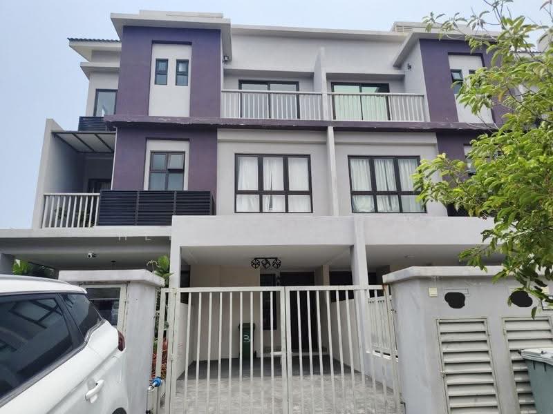 Rumah Bandar untuk Dijual di Bandar Puteri Bangi (Bangi) - HELMY IZZUDIN - Exterior - PropertyGuru.com.my