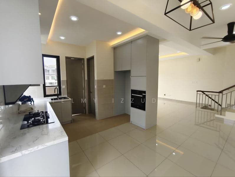 Rumah Bandar untuk Dijual di Bandar Puteri Bangi (Bangi) - HELMY IZZUDIN - Kitchen - PropertyGuru.com.my