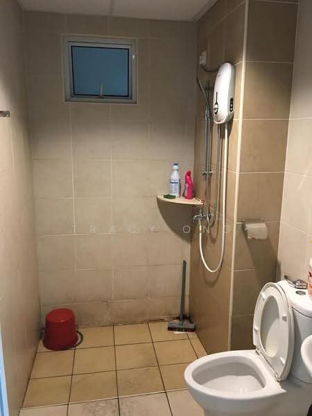 Service Residence for Sale at Pangsapuri Tanah Emas (Golden Sands) - Tracy Ong - Bathroom - PropertyGuru.com.my