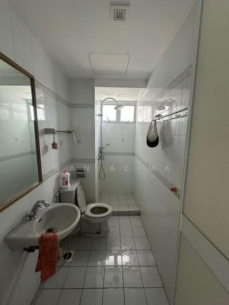 Kondominium untuk Disewa di Ocean Palms Condominium - Wan Azima - Bathroom - PropertyGuru.com.my