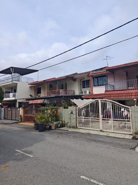 2-storey Terraced House for Sale in Taman Putra (Ampang) - Janice Yap - Exterior - PropertyGuru.com.my