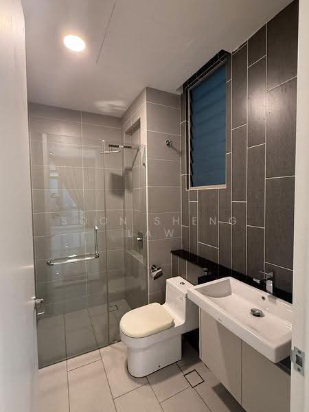Semi-Detached House for Sale in Bandar Bukit Mahkota (Bangi) - Soon Sheng Law - Bathroom - PropertyGuru.com.my