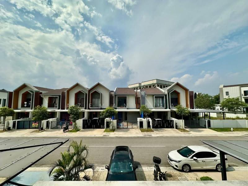 Rumah Teres 2-Tingkat untuk Dijual di Taman Putra Prima (Puchong) - Hazeman Omar - Exterior - PropertyGuru.com.my