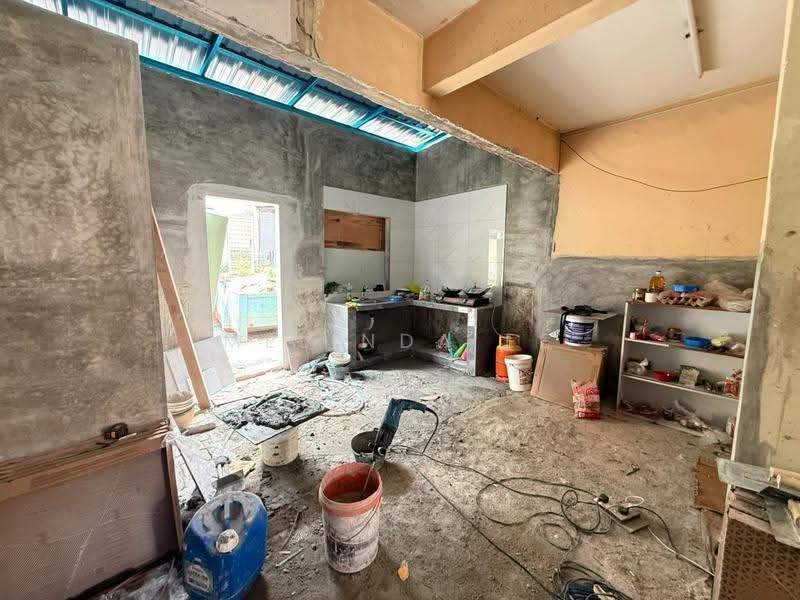 Rumah Teres 2-Tingkat untuk Dijual di Taman Sin Sawit Kelapa Sawit (Sedenak) - Melinda Ee - Kitchen - PropertyGuru.com.my