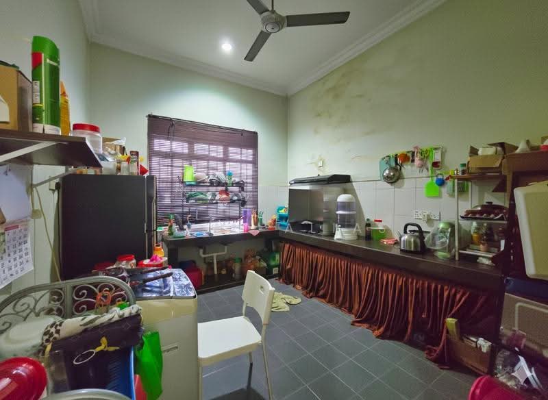 Bungalow House for Sale in Kampung Melayu Sri Kundang (Rawang) - Izzah Alias - Kitchen - PropertyGuru.com.my