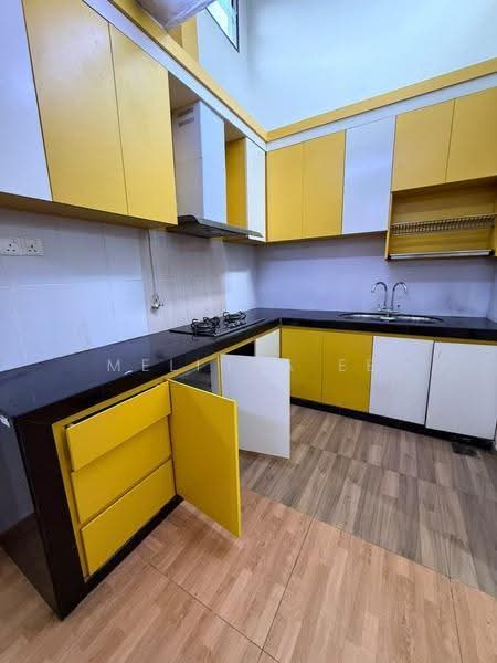 1-storey Terraced House for Sale in Taman Ungku Tun Aminah (Skudai) - Melinda Ee - Kitchen - PropertyGuru.com.my