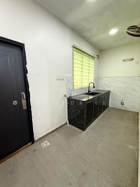1-storey Terraced House for Sale in Taman Ungku Tun Aminah (Skudai) - Melinda Ee - Kitchen - PropertyGuru.com.my