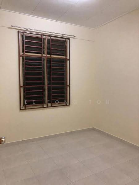 Flat for Sale at Flat Bukit Indah - Ee Fong Toh - PropertyGuru.com.my