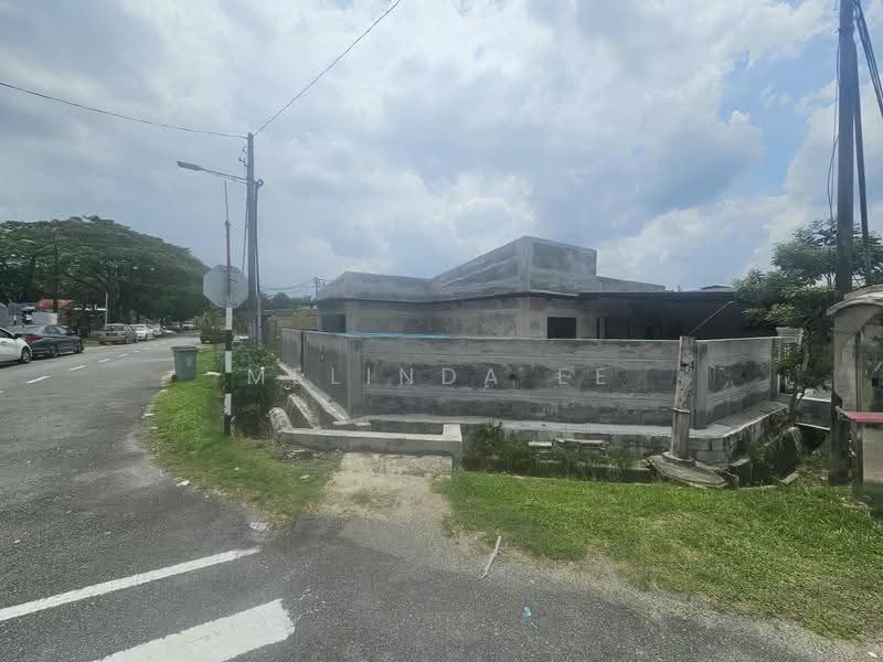 1-storey Terraced House for Sale in Taman Universiti (Skudai) - Melinda Ee - Exterior - PropertyGuru.com.my