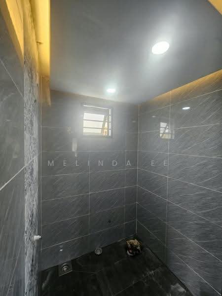 1-storey Terraced House for Sale in Taman Universiti (Skudai) - Melinda Ee - Bathroom - PropertyGuru.com.my