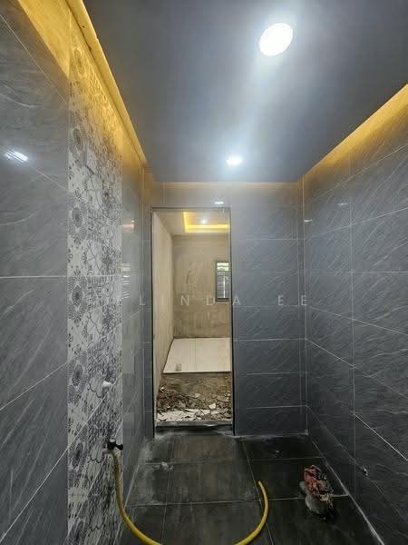1-storey Terraced House for Sale in Taman Universiti (Skudai) - Melinda Ee - Bathroom - PropertyGuru.com.my