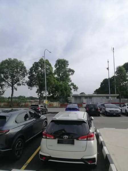 Kedai untuk Disewa di Bandar Bukit Tinggi (Klang) - Alvin Seah - Car Park - PropertyGuru.com.my