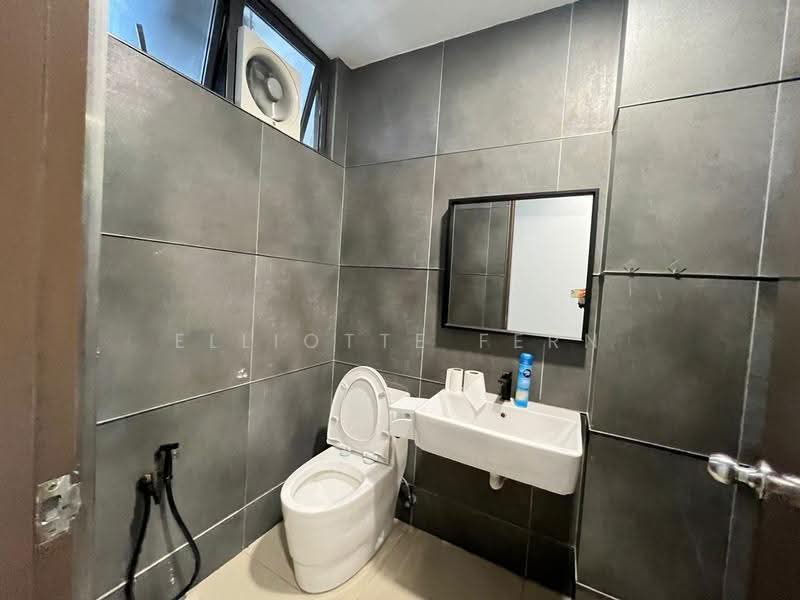 Office for Sale in Bangsar Utama (Bangsar) - Elliotte Fern - Bathroom - PropertyGuru.com.my