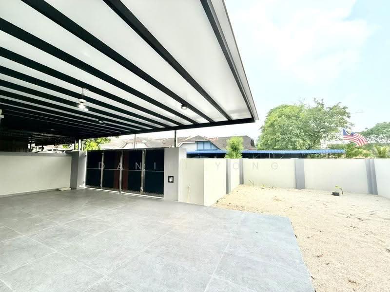 Rumah Teres 1-Tingkat untuk Dijual di Taman Universiti (Skudai) - Daniel Yong - Exterior - PropertyGuru.com.my