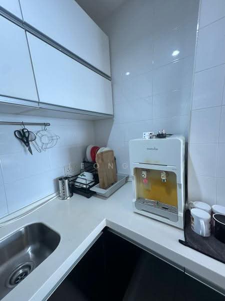 Apartment for Sale at The Pulse Condominium - Leong . - Kitchen - PropertyGuru.com.my