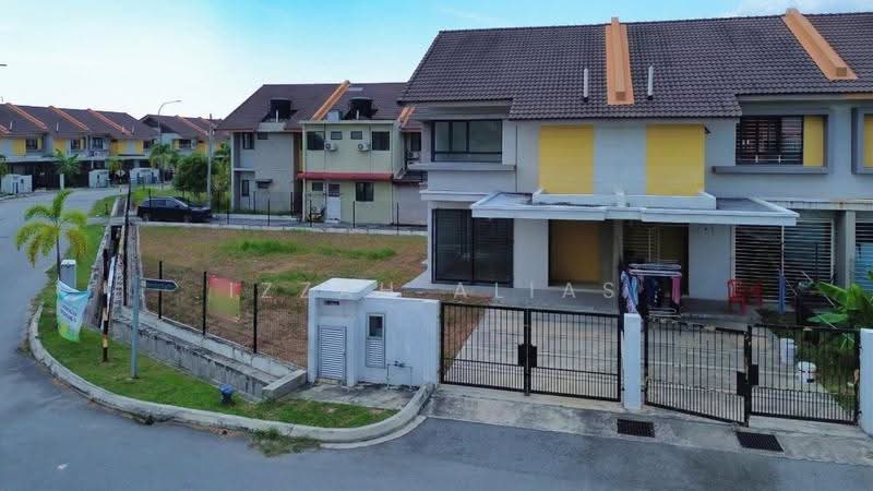 2-storey Terraced House for Sale in Bandar Mahkota (Banting) - Izzah Alias - Exterior - PropertyGuru.com.my