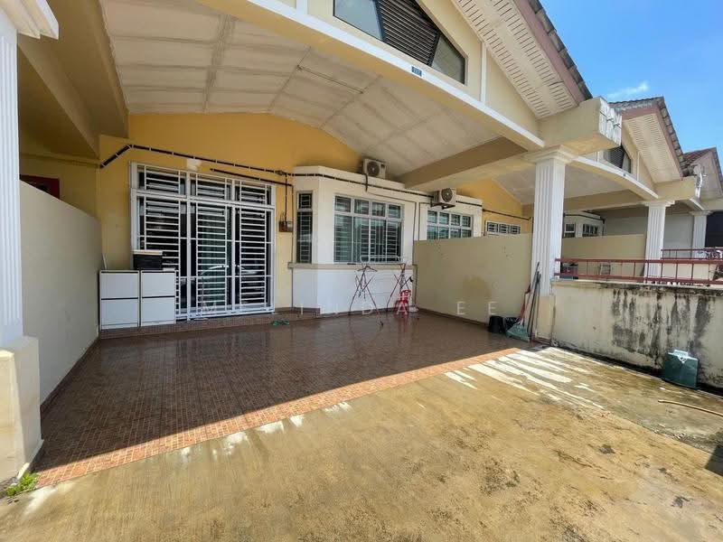 Rumah Teres 1-Tingkat untuk Dijual di Taman Lagenda Putra (Kulai) - Melinda Ee - Exterior - PropertyGuru.com.my