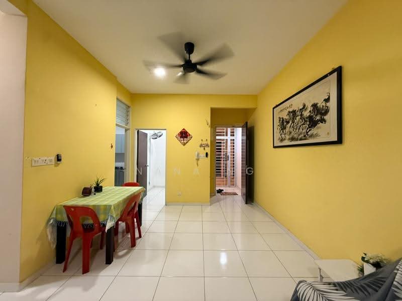 Kediaman Servis untuk Disewa di Sky Gardens Residences - Nana Ng - Living Room - PropertyGuru.com.my