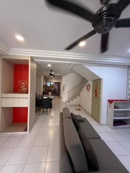 Rumah Teres 2.5-Tingkat untuk Dijual di Taman Scientex Pasir Gudang (Pasir Gudang) - Ee Fong Toh - Living Room - PropertyGuru.com.my