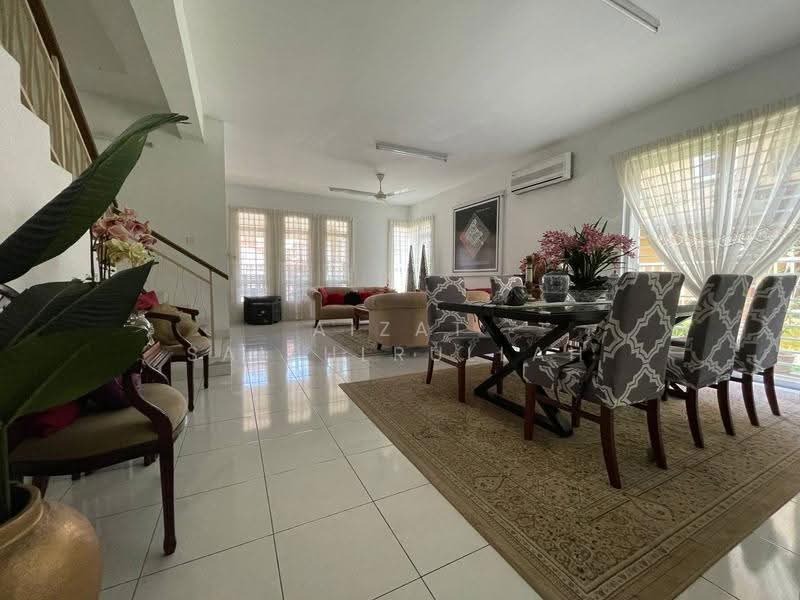 Semi-Detached House for Rent in Klang (Selangor) - Aizat Saifulrullah - Living Room - PropertyGuru.com.my