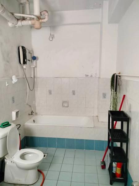 Condominium for Rent at Ridzuan Condominium - Jacey Ching - Bathroom - PropertyGuru.com.my