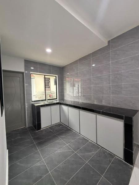 Rumah Teres 2-Tingkat untuk Dijual di Kelapa Sawit (Kulai) - Melinda Ee - Kitchen - PropertyGuru.com.my