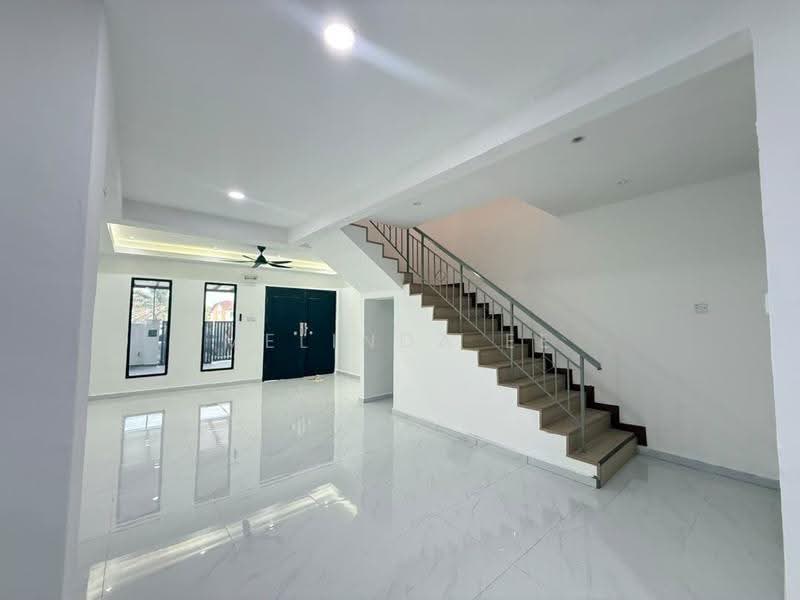 Rumah Teres 2-Tingkat untuk Dijual di Kelapa Sawit (Kulai) - Melinda Ee - Living Room - PropertyGuru.com.my