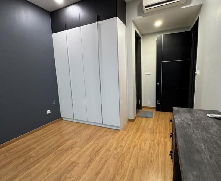 Kediaman Servis untuk Dijual di East Parc @ Manjalara - Jennifer Tee - Bedroom - PropertyGuru.com.my