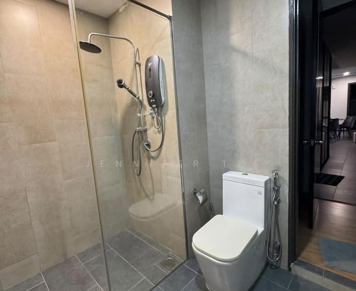 Kediaman Servis untuk Dijual di East Parc @ Manjalara - Jennifer Tee - Bathroom - PropertyGuru.com.my