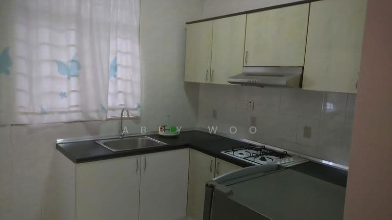 Kondominium untuk Disewa di Eden Seaview Condominium - Abby Woo - Kitchen - PropertyGuru.com.my
