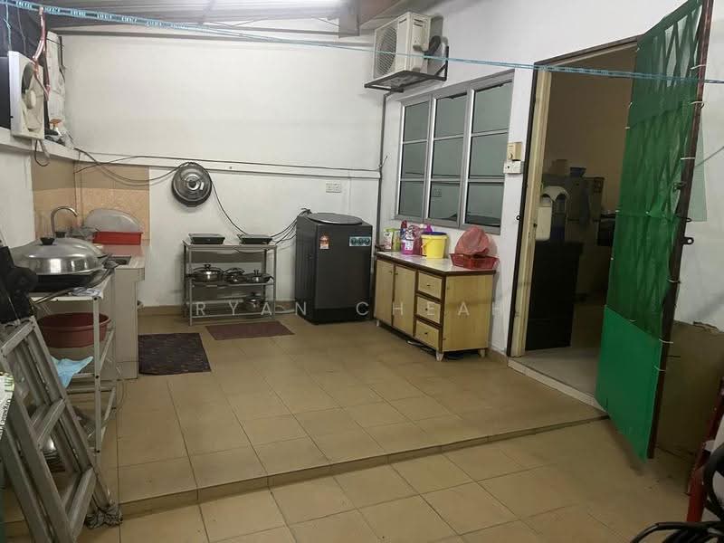 Rumah Teres 2-Tingkat untuk Dijual di Taman Bukit Maluri (Kepong) - Ryan Cheah - Kitchen - PropertyGuru.com.my