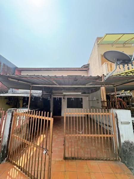 Rumah Teres 2-Tingkat untuk Dijual di Kajang (Selangor) - Izzah Alias - Exterior - PropertyGuru.com.my