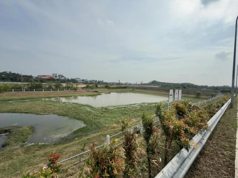 Rumah Berkembar untuk Dijual di Setia Tropika (Johor Bahru) - Daniel Yong - Exterior - PropertyGuru.com.my