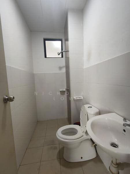 Kediaman Servis untuk Disewa di Jentayu Residensi @ Tampoi - Nicholas Low - Bathroom - PropertyGuru.com.my