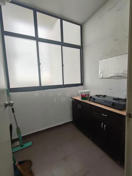 Kediaman Servis untuk Disewa di Jentayu Residensi @ Tampoi - Nicholas Low - Kitchen - PropertyGuru.com.my