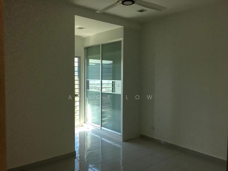 Condominium for Sale at T-Parkland - Alice Low - Bedroom - PropertyGuru.com.my